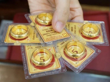 Giá vàng quay đầu giảm mạnh