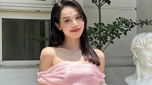 Thanh Thủy lộ nhiều "hint" dẫn dắt tới tin đồn hẹn hò với Trịnh Thăng Bình