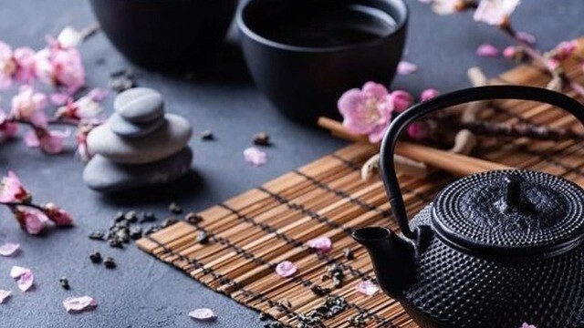 Tết uống trà gì để vừa thơm dịu như sen nở, vừa nhẹ bụng, dễ ngủ suốt những ngày xuân?