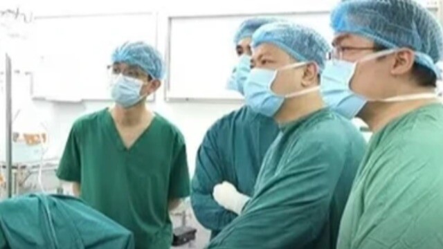 Chủ quan không tái khám, người phụ nữ suýt vỡ nang gan gần 9cm