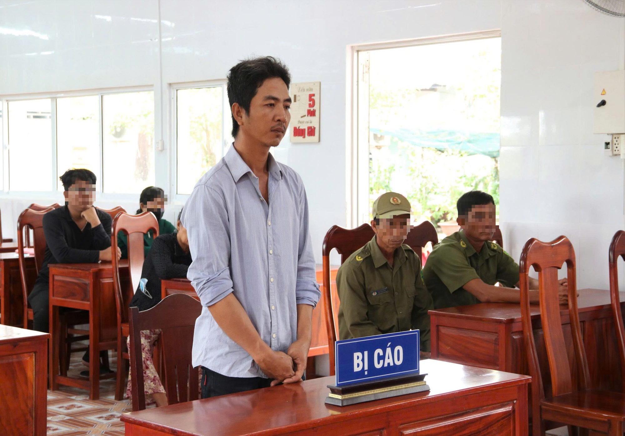 CLIP: Tuyên án người đàn ông lái xe tông chết người khi nồng độ cồn trong hơi thở là 2,6 mg/ml - 1