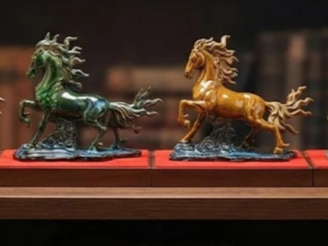 Làng gốm Bát Tràng tất bật sản xuất linh vật đẹp, độc, lạ phục vụ thị trường Tết Bính Ngọ 2026