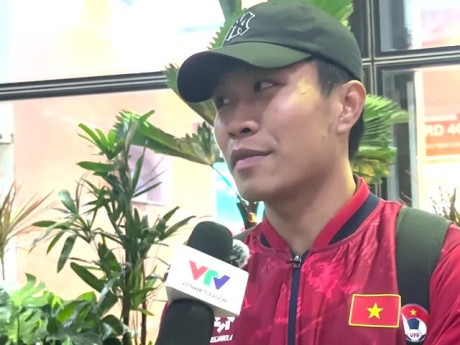 Đình Bắc, Lý Đức nói gì khi được biển người hâm mộ chào đón