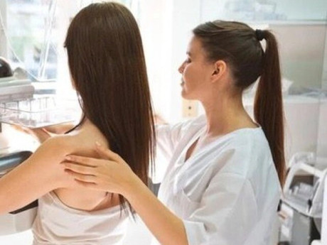 4 kiểu phụ nữ tưởng bình thường nhưng lại dễ làm tổn hao phúc khí, nhiều người vô tình mắc phải