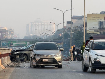 Nữ tài xế ô tô buồn ngủ gây tai nạn liên hoàn ở Hà Nội, 1 người tử vong tại chỗ