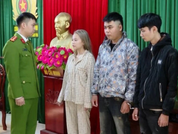 Triệt phá đường dây mua bán trẻ vị thành niên, ép làm quán karaoke