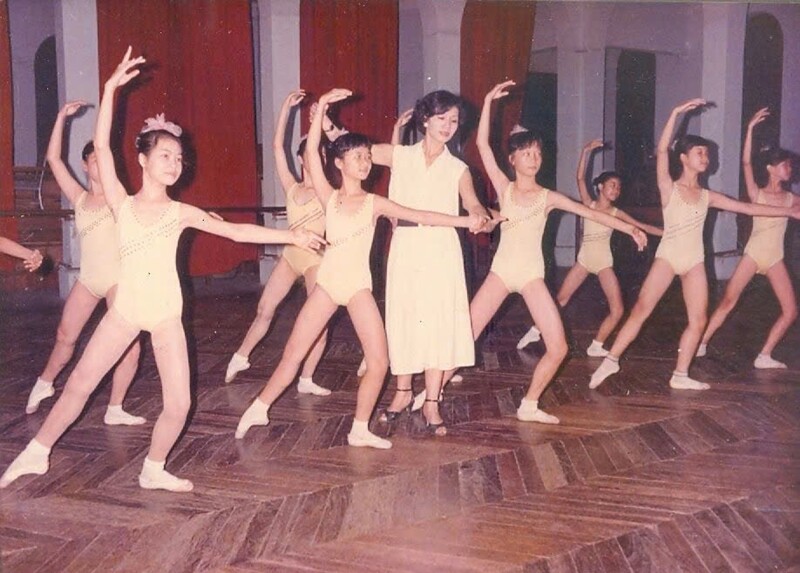 Mới đây, trên trang cá nhân, một nữ MC nổi tiếng đã khiến người hâm mộ không khỏi bất ngờ khi chia sẻ về nỗi mặc cảm thầm kín thời thiếu nữ.