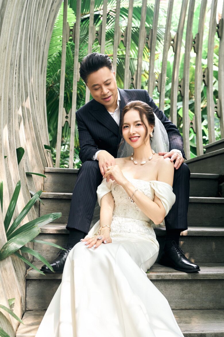 Victor Vũ cũng bày tỏ sự biết ơn với bà xã.