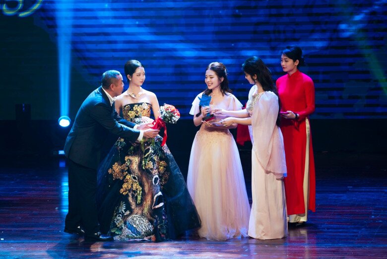 Ngọc Huyền cho biết giải thưởng này là nguồn động viên, khích lệ lớn với cô.