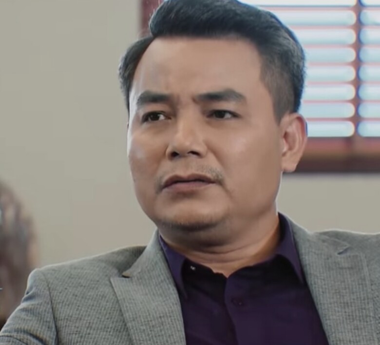 Chủ tịch Khang là vai diễn đánh dấu sự trở lại của NSƯT Trịnh Mai Nguyên sau 6 năm vắng bóng màn ảnh nhỏ.