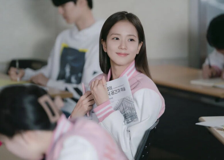 Diễn xuất của Jisoo còn nhiều hạn chế.