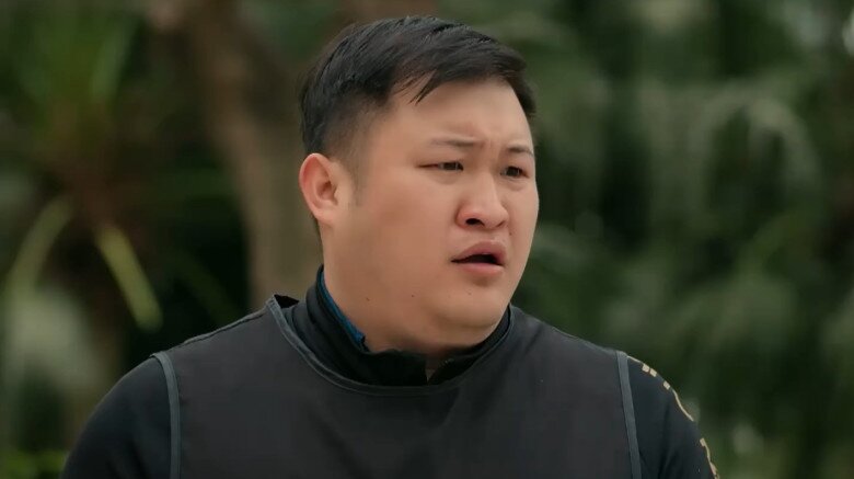 Trên các diễn đàn phim, khán giả đùa rằng: Đến chị Huỳnh Đức còn có đôi mà sao Chiến Đo lẻ bóng?.