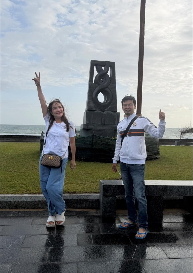 Cát Tường - Tiết Cương liên tục song hành nhiều chuyến đi gần đây.