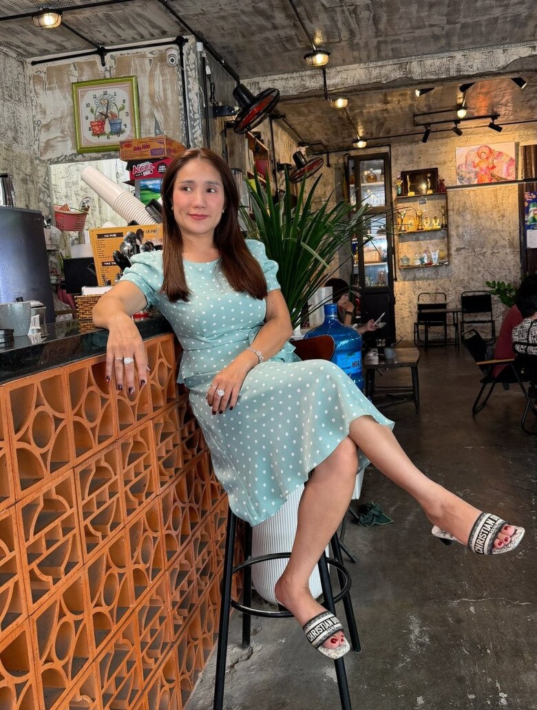 Nữ nghệ sĩ thổ lộ sự thật phũ phàng: Tôi quen người lớn tuổi hơn thì bị nói vì tiền. Tôi quen người ít tuổi hơn kiểu gì cũng bị nói bao trai.