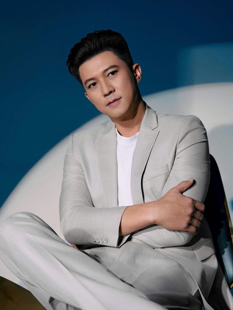 Từ một siêu mẫu chuyển mình sang diễn xuất, Hà Việt Dũng đã chứng minh rằng mình không chỉ có ngoại hình mà còn có tư duy nghệ thuật nghiêm túc.