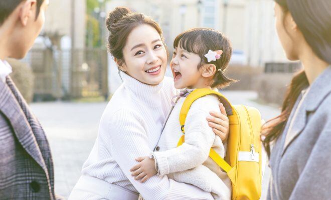 Seo Woo Jin được chọn đóng con Kim Tae Hee vì 2 người quá giống mẹ con.