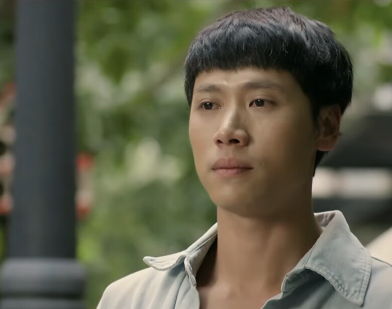 Biên từ chối ở bên Thư tại thời điểm này, cả hai chính thức chia tay.