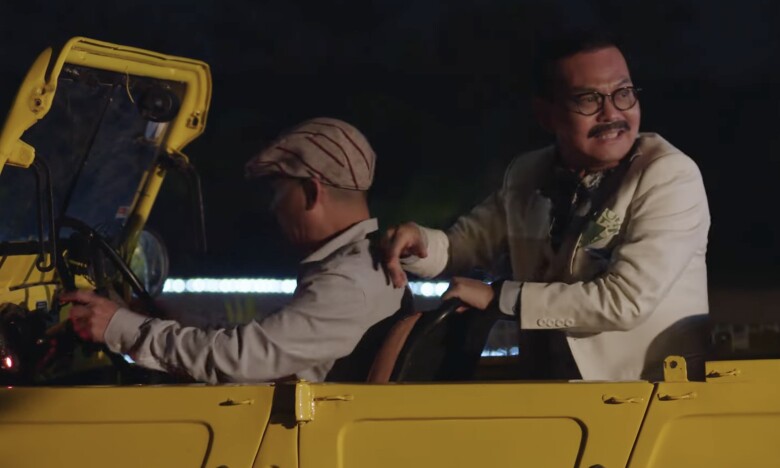 Ông Tích vội vàng lẩn trốn trong đêm.