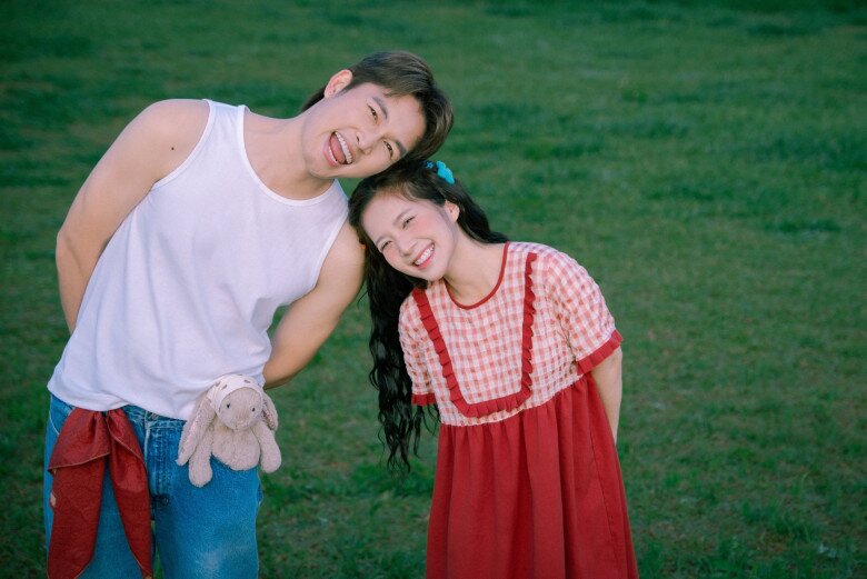 Hai vợ chồng Đình Tú - Ngọc Huyền đều là những gương mặt sáng giá của màn ảnh Việt.