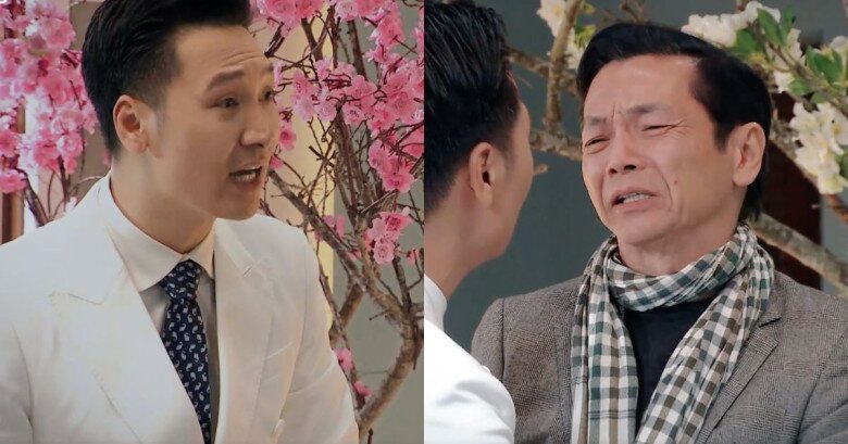 Triển và Sách tay bắt mặt mừng khi gặp lại nhau.