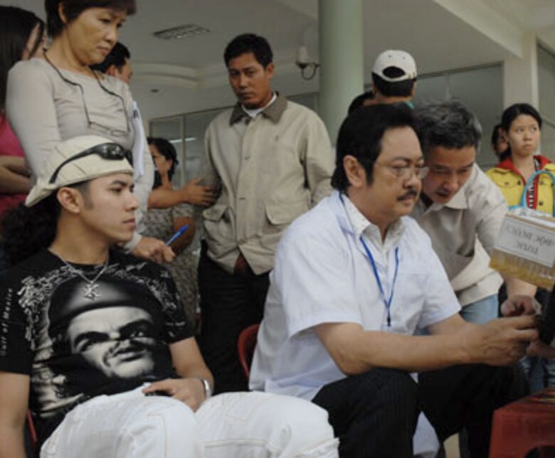 Kasim được cố NSƯT Chánh Tín mời đóng nam chính.