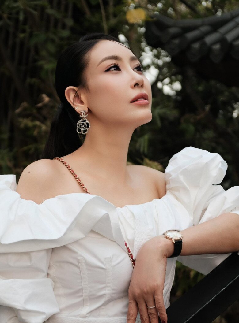 Cô lần đầu kể việc bị tai nạn khi đang mang thai.