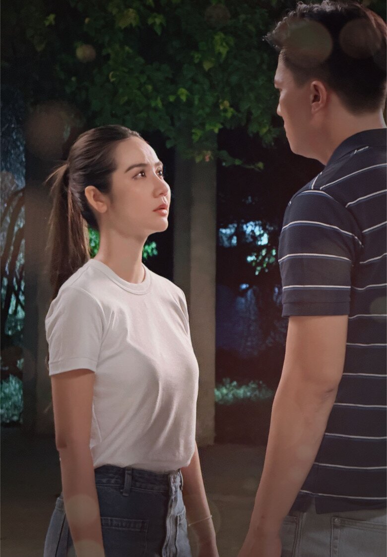 Huyền Lizzie đều cho thấy nỗ lực không ngừng của cô trên con đường diễn xuất.