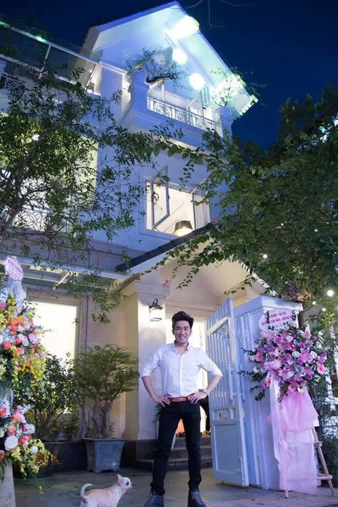 Nam ca sĩ có khối tài sản khủng.