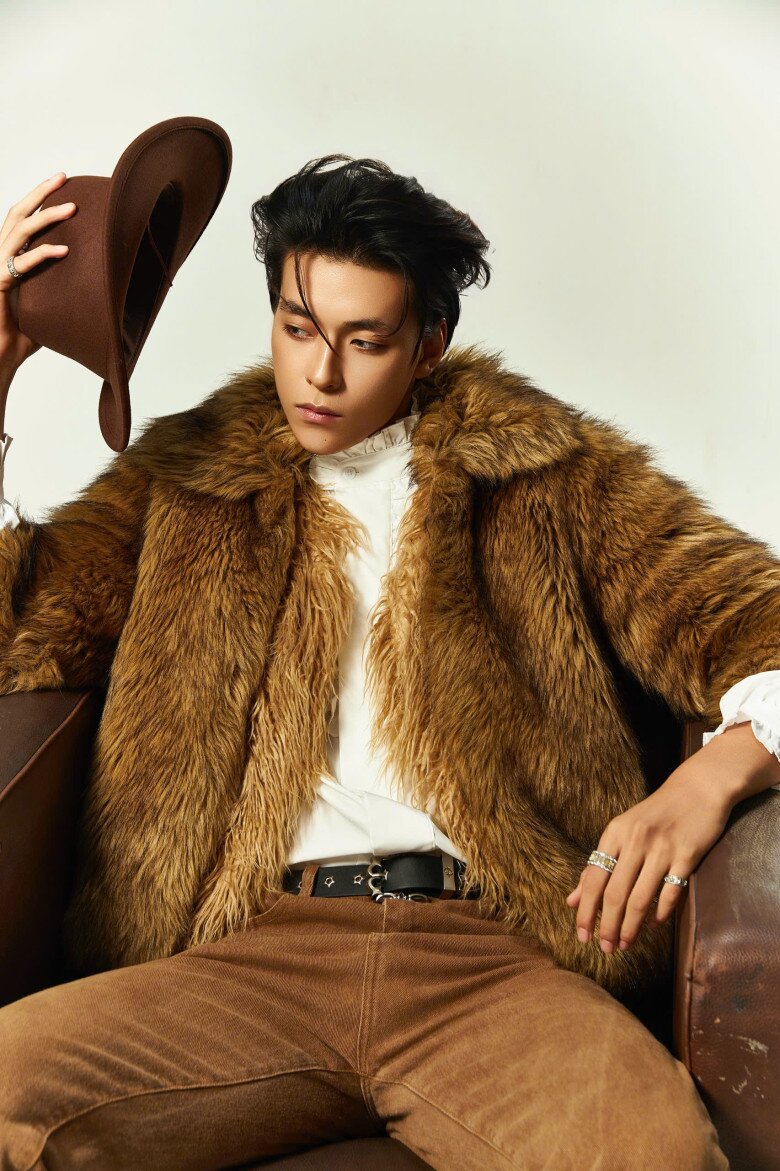 Vĩnh Đam tự nhận anh là mẫu đàn ông khá hiền và kiệm lời.