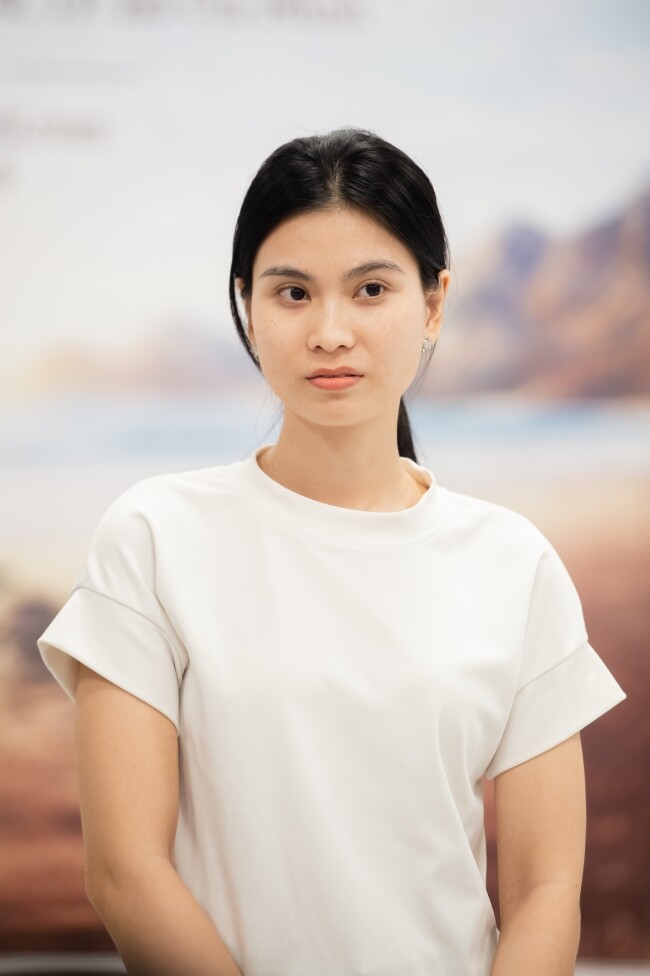 Gương mặt trẻ Trâm Anh xuất hiện nhẹ nhàng, không trang điểm cầu kỳ.