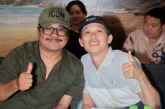 Đạo diễn Nguyễn Phương Điền và NSƯT Hoài Linh cùng đồng hành với ê-kíp phim Đường Về để tìm ra những gương mặt thích hợp nhất.