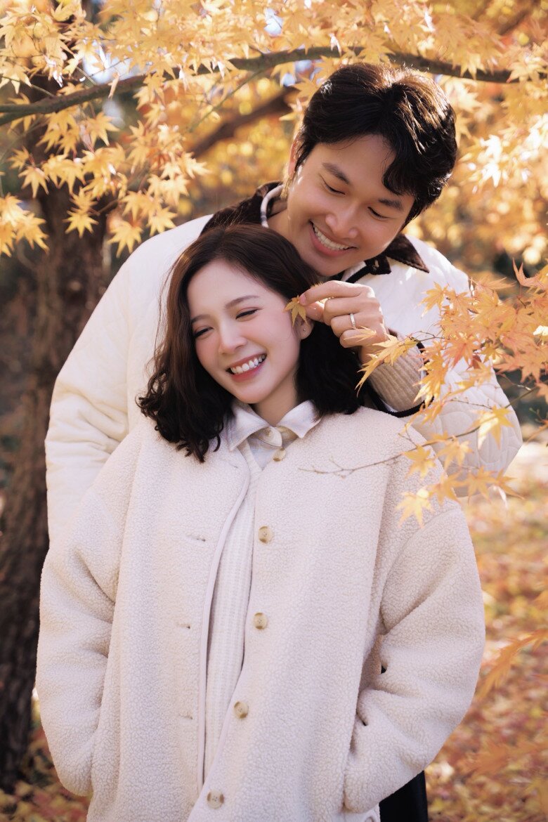 Ngọc Huyền muốn cho thấy những vai diễn đa dạng của cô và Đình Tú chứ không chỉ đóng khung hình ảnh “cặp đôi ngoài đời”.