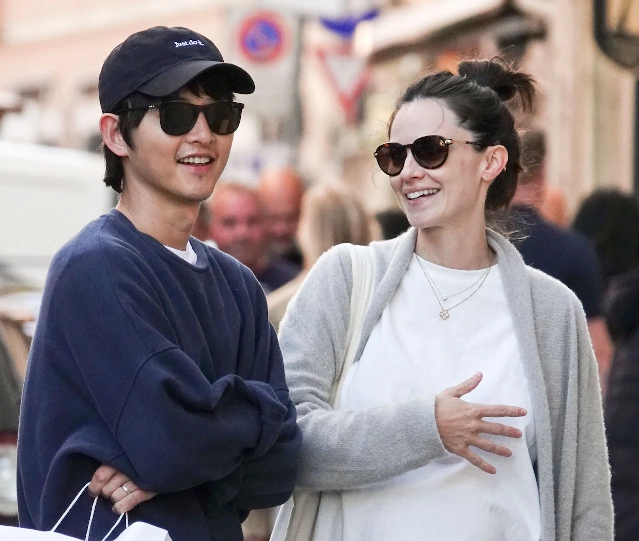 Song Joong Ki tái hôn sau 2 năm, hiện có 2 con.