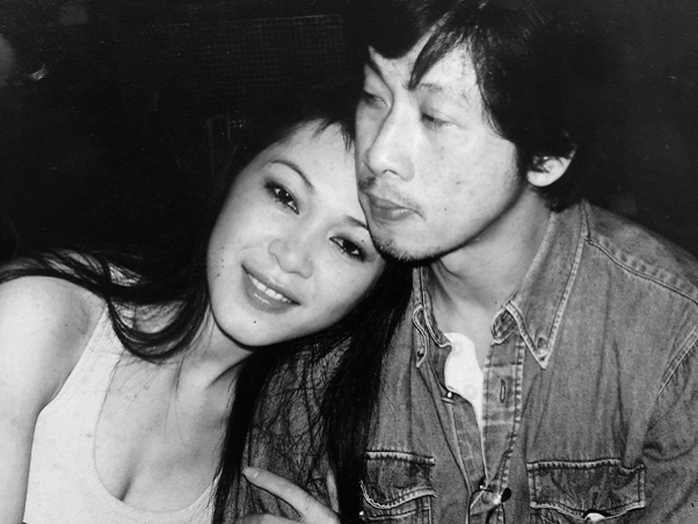 Năm 2004, Đinh Y Nhung kết hôn với đạo diễn Lưu Huỳnh.