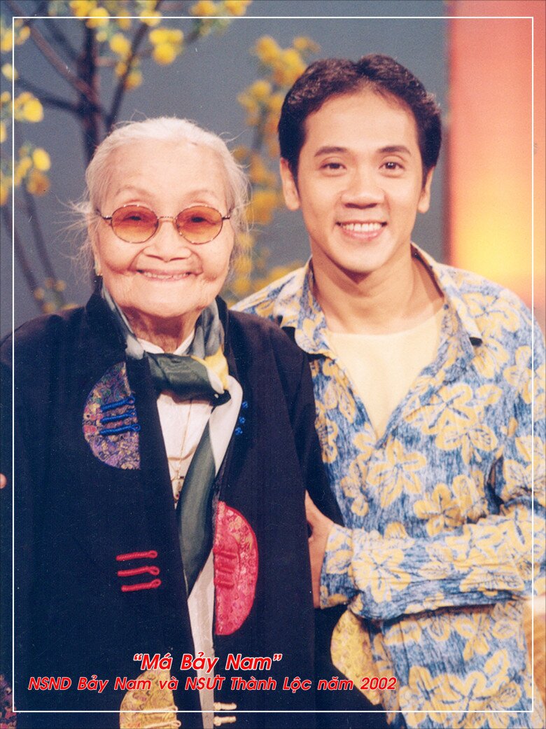 Bức ảnh cũ của Thành Lộc bên má Bảy Nam.
