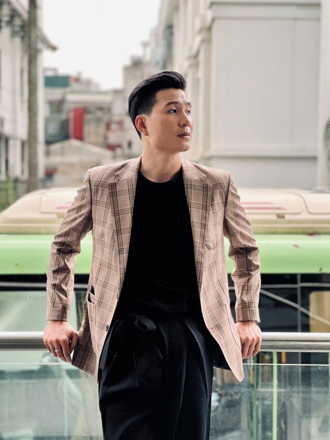 Sau Cách Em 1 Milimet, Lê Hải được nhiều người chèo thuyền với Quỳnh Châu.