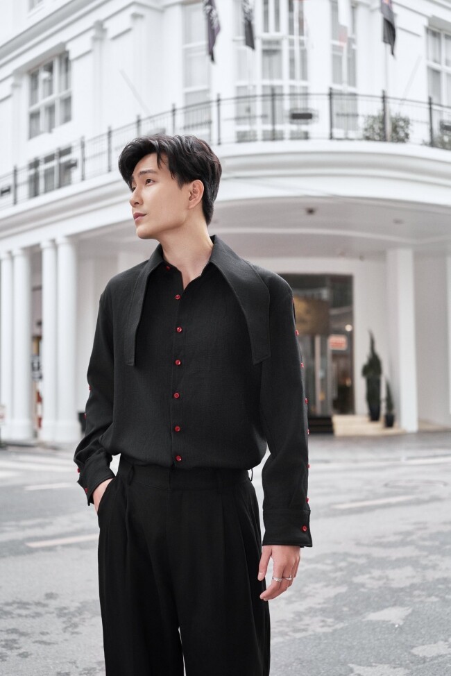 Vượt qua bệnh tật, Lê Hải đã mạnh mẽ trở lại với công việc.