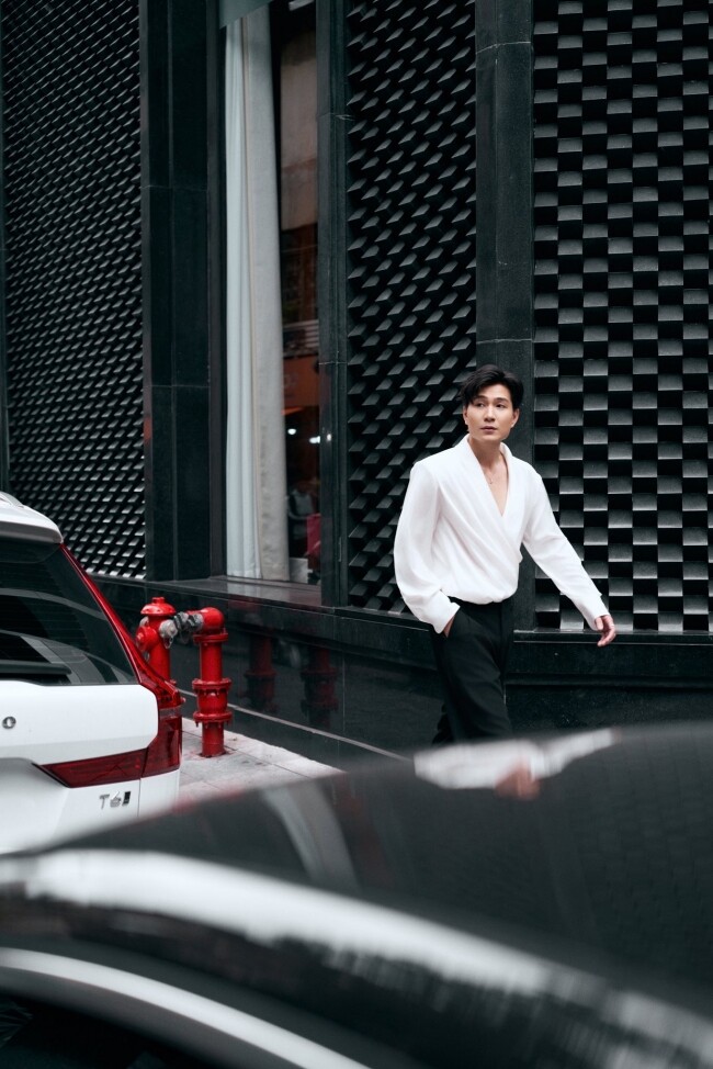 Trong giai đoạn điều trị, cơ thể anh tăng cân không kiểm soát, từng đạt tới 89 kg.