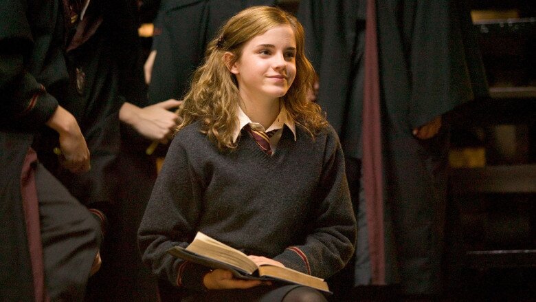 Nhiều người cho rằng chỉ thần thái của Emma Watson mới vừa toát ra sự chảnh choẹ, vừa biết tuốt giống Hermione.