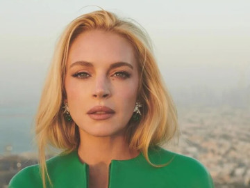 Gia đình lo lắng khi Lindsay Lohan ở lại Dubai giữa căng thẳng leo thang