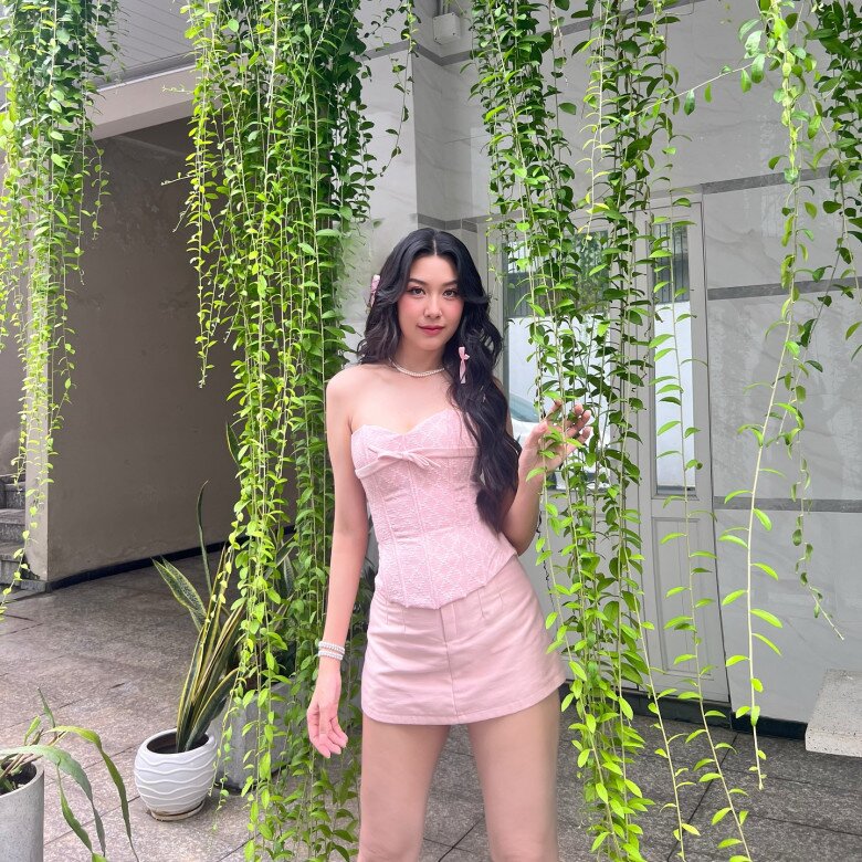 Thúy Vân nổi tiếng là nàng Á hậu tài sắc của làng giải trí Việt.