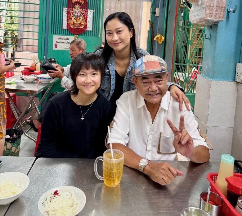 NSND Việt Anh cho biết con gái duy nhất ủng hộ bố tái hôn.