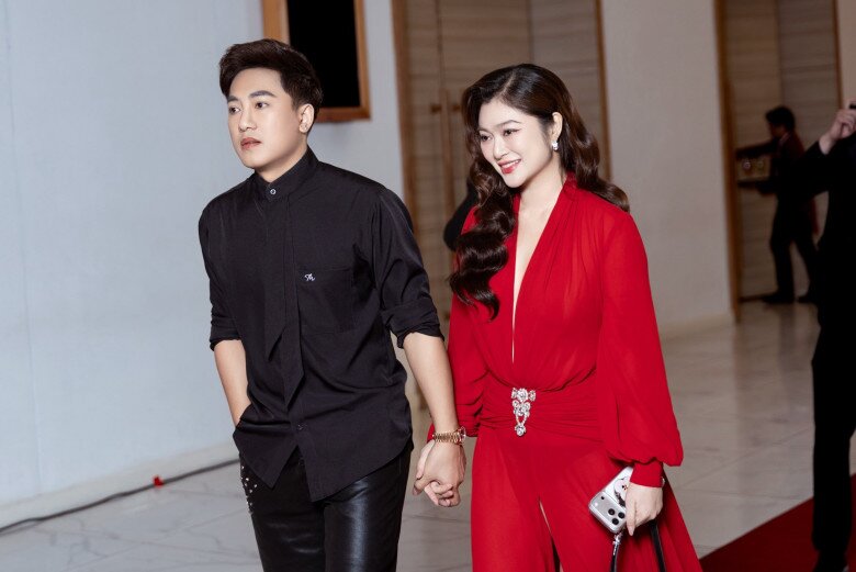 Châu Khải Phong có cuộc sống hạnh phúc bên Thanh Trúc.