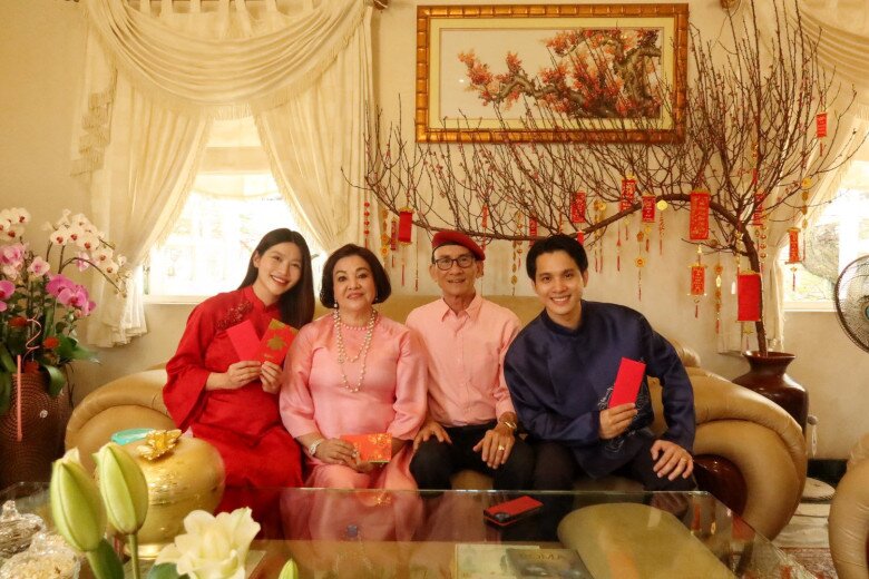 Gia đình 2 bên hạnh phúc khi vợ chồng Chế Nguyễn Quỳnh Châu báo tin sắp đón con đầu lòng.