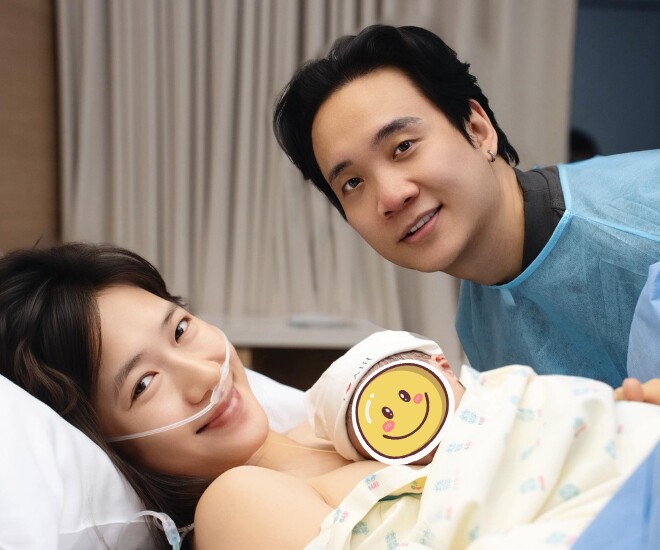 JustaTee chia sẻ khoảnh khắc đón con thứ 3 bên vợ hot girl nhưng bị nghi ngờ là hàng giả. 