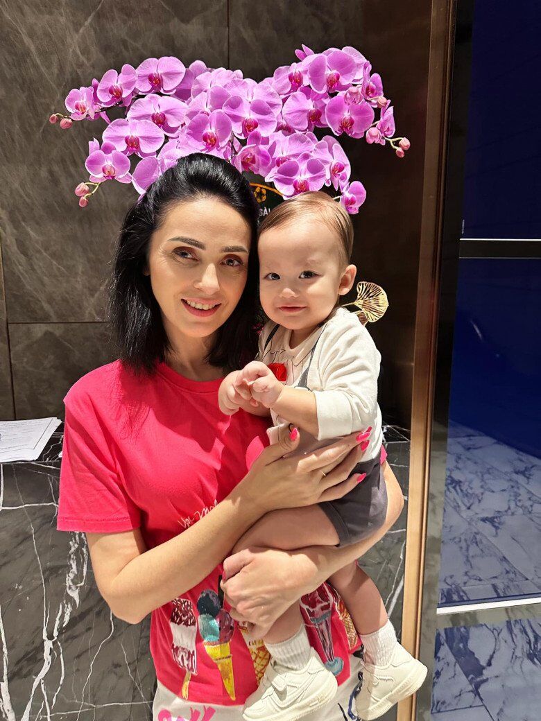 Mẹ ruột của Dianka Zakhidova từng sang Việt Nam ở để giúp vợ chồng con gái chăm bé Danil.