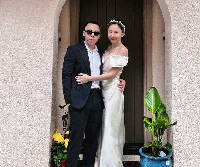 Tóc Tiên bị mẹ ruột cấm cản chuyện yêu đương với Hoàng Touliver.