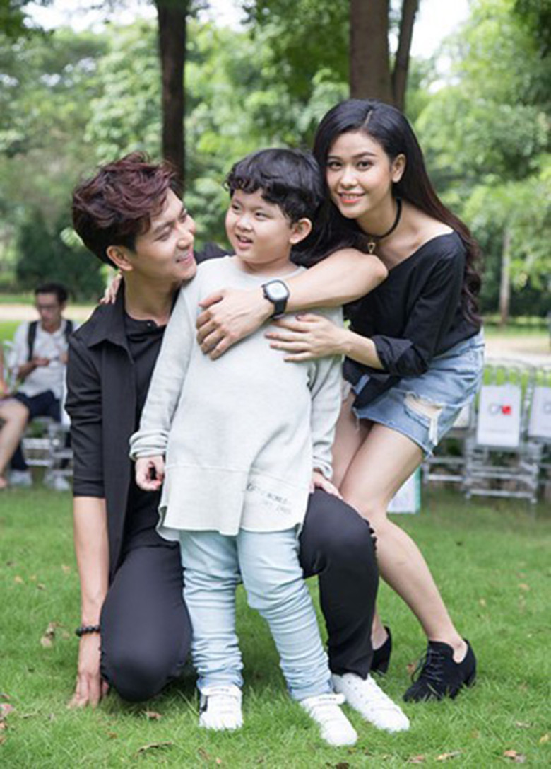 Nữ ca sĩ từng vô tư ở lại nhà chồng cũ sau khi ly hôn.