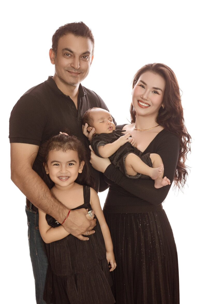 Vợ chồng Võ Hạ Trâm mong muốn rèn luyện tính tự lập cho con từ sớm.