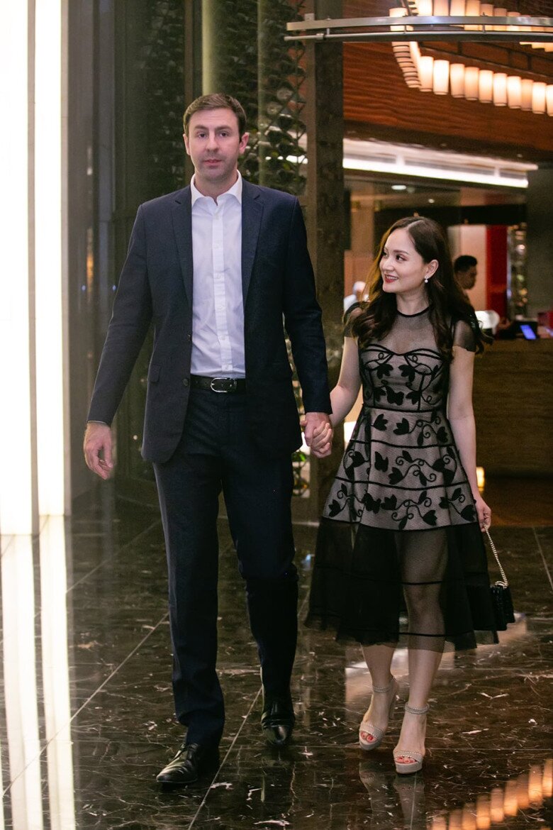 Nữ diễn viên bị trầm cảm, u uất, thấy cô đơn vì chồng cũ không thấu hiểu.